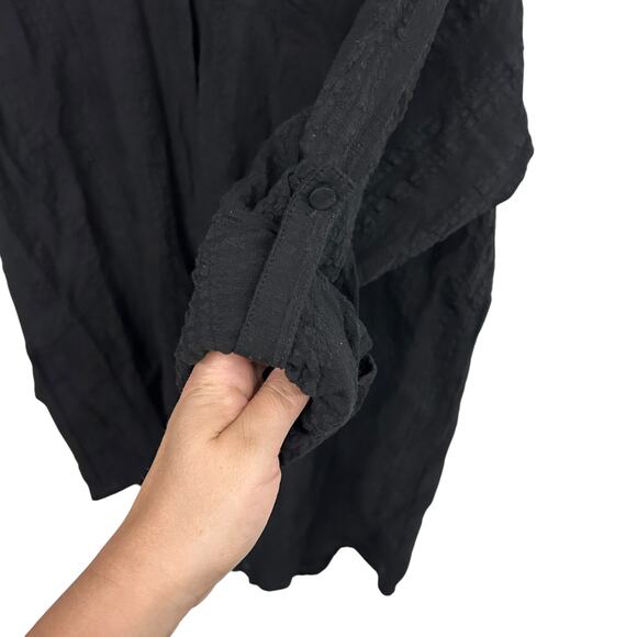Black Textured Button-Front Shirt L Long Sleeve Roll-Tab Textured Fabric - Picture 4 of 8